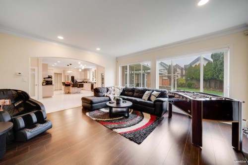 10320 Scotsdale Avenue, Richmond, BC 