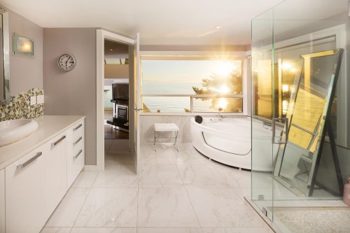 5530 Parthenon Place, West Vancouver, BC 