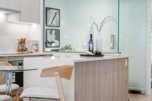 111-7161 17Th Avenue, Burnaby, BC 