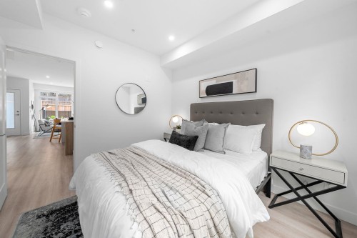 111-7161 17Th Avenue, Burnaby, BC 