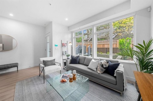 111-7161 17Th Avenue, Burnaby, BC 