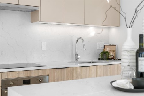 111-7161 17Th Avenue, Burnaby, BC 