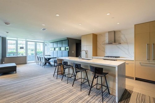 606-788 Arthur Erickson Place, West Vancouver, BC 