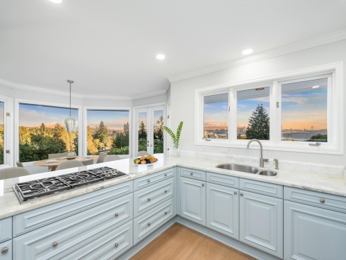 816 Anderson Crescent, West Vancouver, BC 