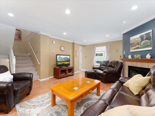 7338 Foxhound Mews, Vancouver, BC 