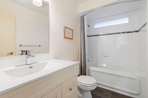 3380 Manning Crescent, North Vancouver, BC 