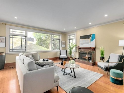 4035 27Th Avenue W, Vancouver, BC 