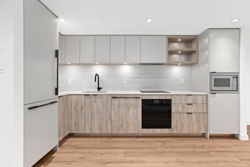 310-755 Harbourside Drive, North Vancouver, BC 