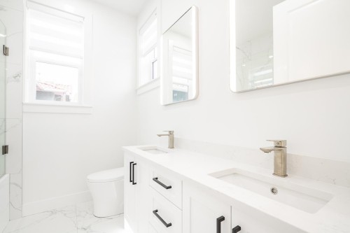 2972 7Th Avenue E, Vancouver, BC 