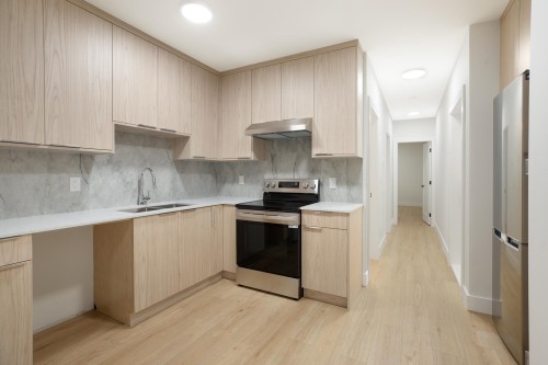 131 Grosvenor Avenue, Burnaby, BC 