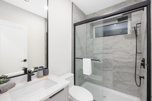 131 Grosvenor Avenue, Burnaby, BC 