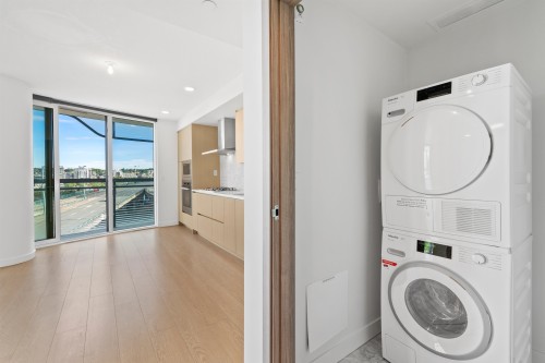 684-87 Nelson Street, Vancouver, BC 