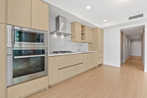 684-87 Nelson Street, Vancouver, BC 