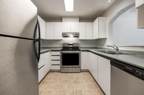 206-2990 Princess Crescent, Coquitlam, BC 