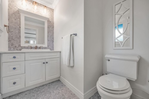 295 Gamma Avenue N, Burnaby, BC 