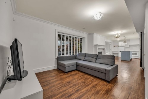 295 Gamma Avenue N, Burnaby, BC 