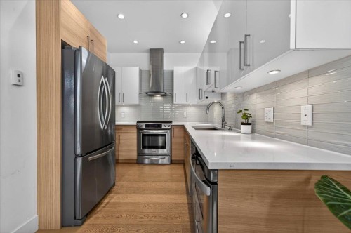 2-252 19Th Street E, North Vancouver, BC 