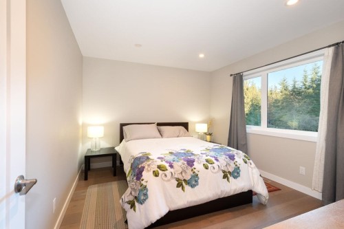 465 Sunset Road, Bowen Island, BC 