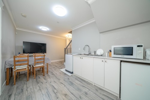 5474 Dundee Street, Vancouver, BC 