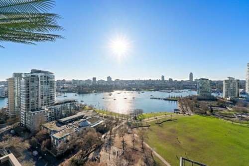 19A-199 Drake Street, Vancouver, BC 