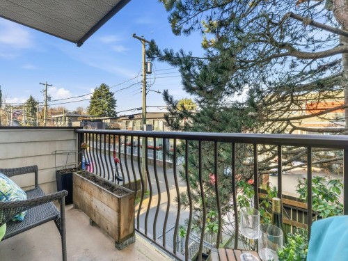 206-1065 8Th Avenue E, Vancouver, BC 