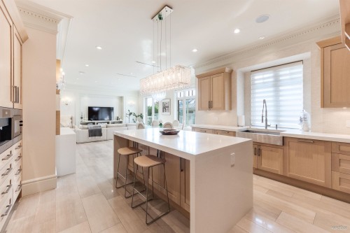 1192 39Th Avenue W, Vancouver, BC 