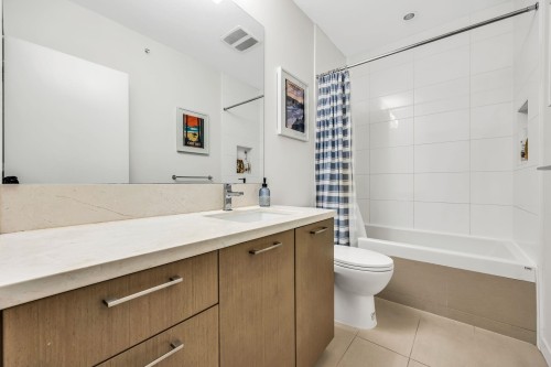 Th21-271 Francis Way, New Westminster, BC 