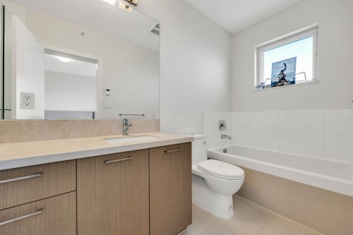 Th21-271 Francis Way, New Westminster, BC 