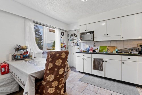 6632 Canada Way, Burnaby, BC 