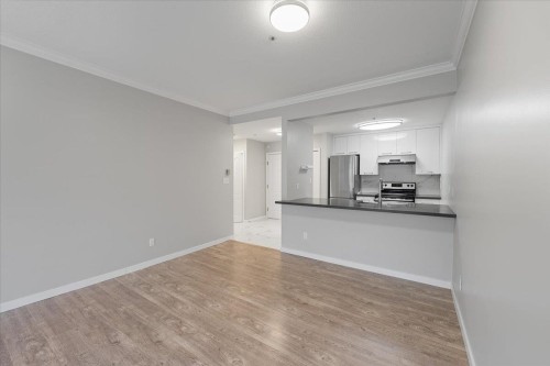 204-8680 Lansdowne Road, Richmond, BC 