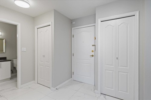 204-8680 Lansdowne Road, Richmond, BC 