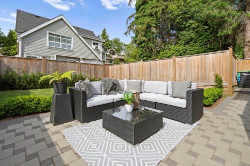 2377 7Th Avenue W, Vancouver, BC 