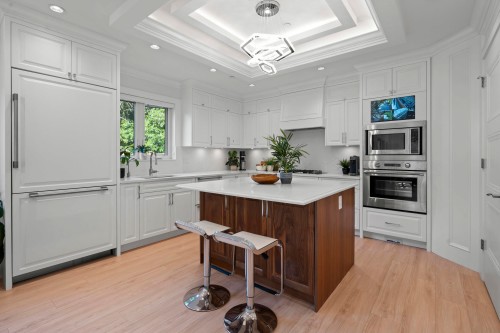 2377 7Th Avenue W, Vancouver, BC 