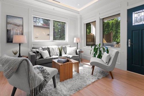 2377 7Th Avenue W, Vancouver, BC 