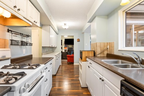 21127 Wicklund Avenue, Maple Ridge, BC 