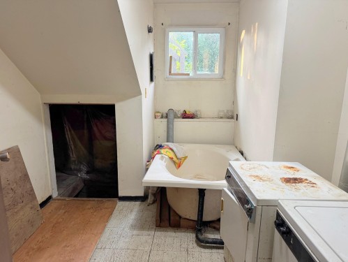 8-694 School Road, Gibsons, BC 