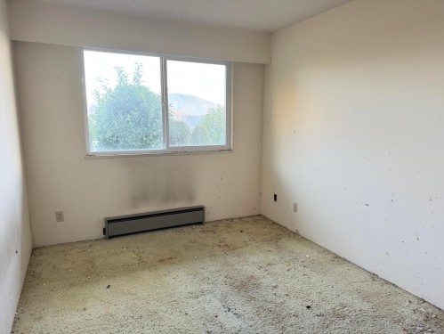 8-694 School Road, Gibsons, BC 