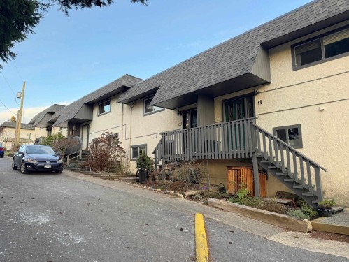 8-694 School Road, Gibsons, BC 