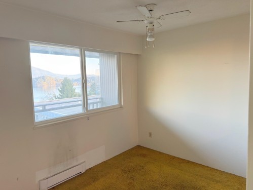 8-694 School Road, Gibsons, BC 