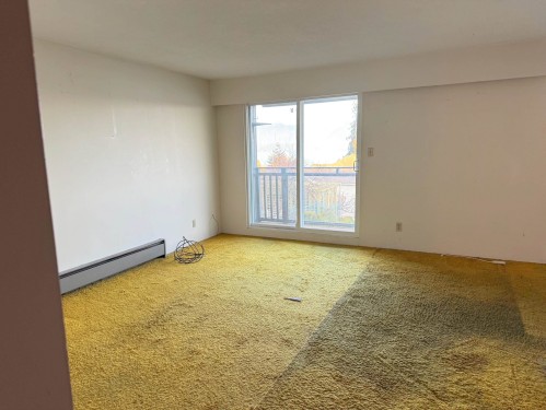 8-694 School Road, Gibsons, BC 