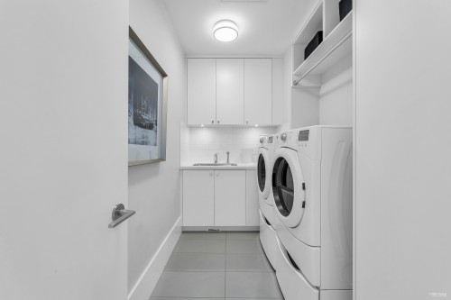 2728 Highview Place, Vancouver, BC 