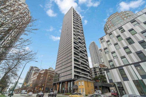 1002-889 Pacific Street, Vancouver, BC 