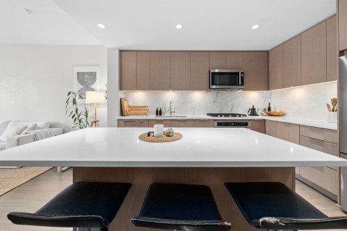 314-2663 Library Lane, North Vancouver, BC 