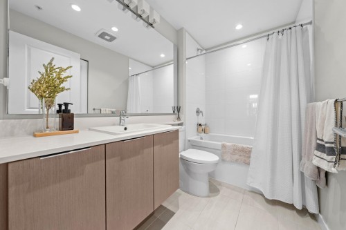 314-2663 Library Lane, North Vancouver, BC 