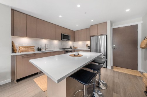 314-2663 Library Lane, North Vancouver, BC 