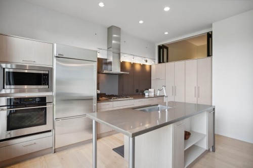 302-220 Salter Street, New Westminster, BC 