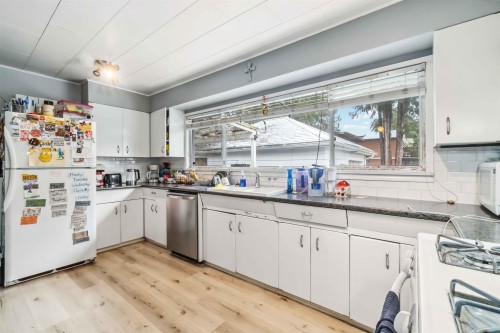 3684 Cedar Drive, Port Coquitlam, BC 