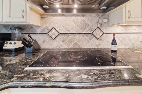 128 Hythe Avenue, Burnaby, BC 