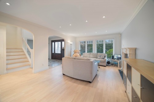 128 Hythe Avenue, Burnaby, BC 