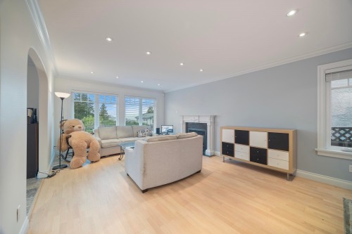 128 Hythe Avenue, Burnaby, BC 